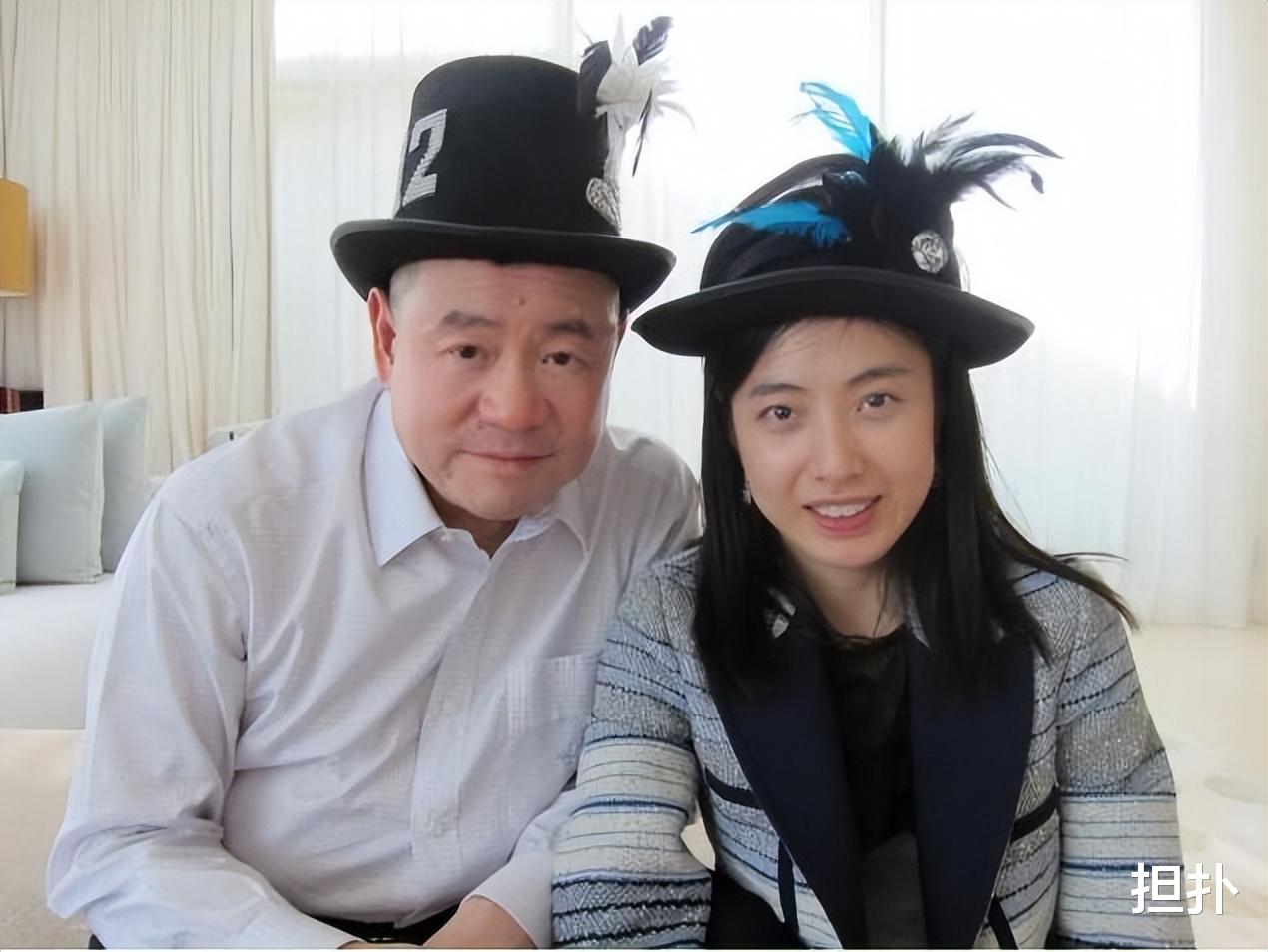 郭嘉文|香港百亿富豪结婚,妻子颜值却引热议,梁洛施郭嘉文只能嫉妒不已