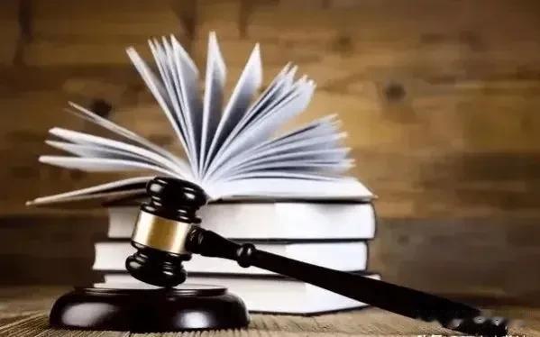 妻子谎称加班幽会,丈夫怒砸“情敌”豪车获刑,二审法院:改判