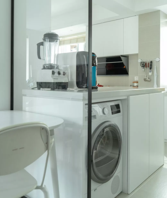 洗衣机不止放阳台一种选择!小户型挪至卫生间,省空间且排水省事