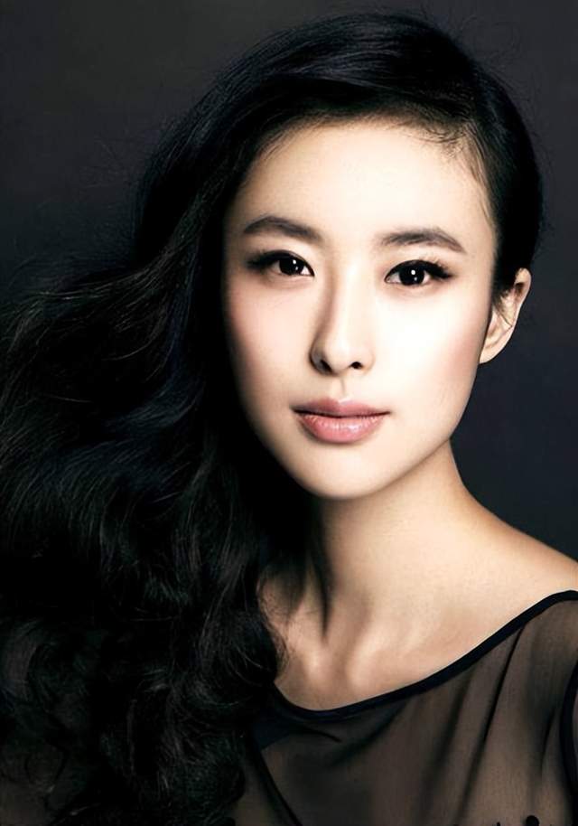 翟凌|车模“兽兽”：被前任一渣再渣，私密视频两次外泄，她是心真大