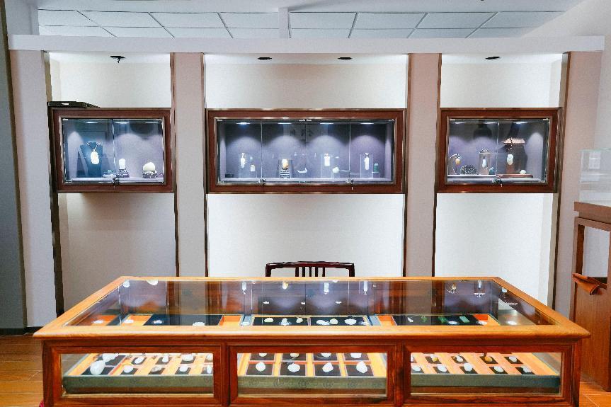 左岩|到底在哪里买玉更靠谱？