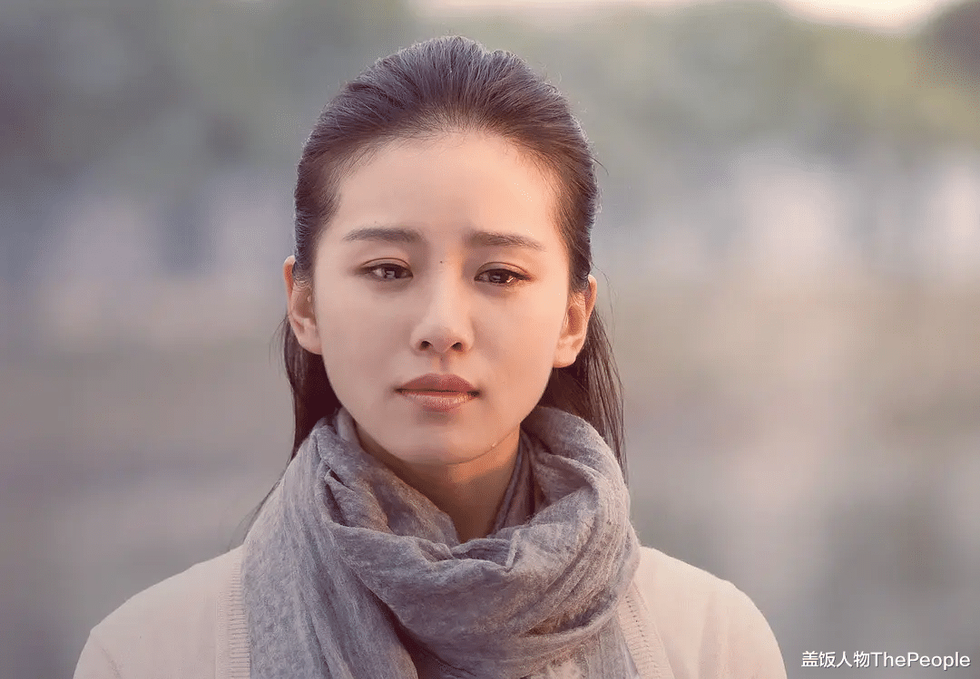 鞠婧祎|继千金妆、奶醉妆后,又一妆容走红?求求女明星们别再无脑跟风