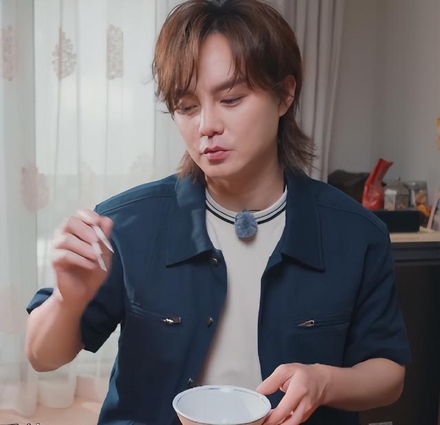 厨师|万万没想到,《中餐厅》成功晋级搞笑综艺,这个厨师功不可没