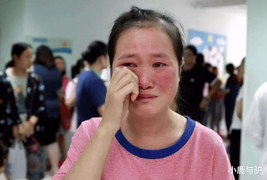 69岁老人不续弦,花钱雇佣女保姆,大爷:女保姆年轻懂事还能干