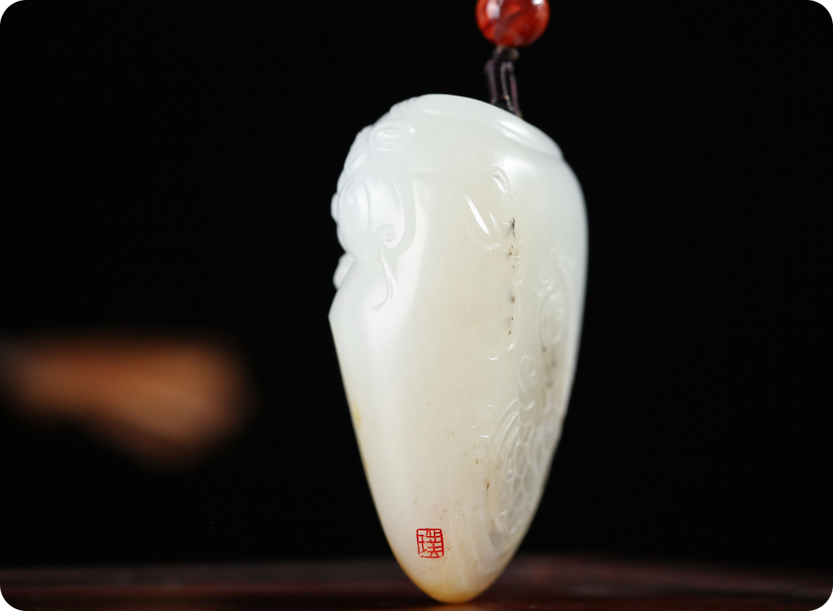 翡翠|玉挂件玉吊坠的历史发展、如何选择玉挂件、玉器挂件精品欣赏，看这一篇就够了