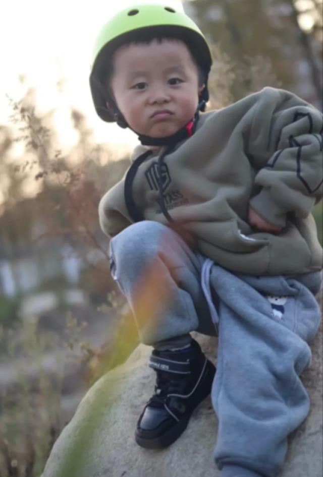 带货|许妮妮直播再得老总助力,田静晒娃就是带货预热,熊磊一木啥情况