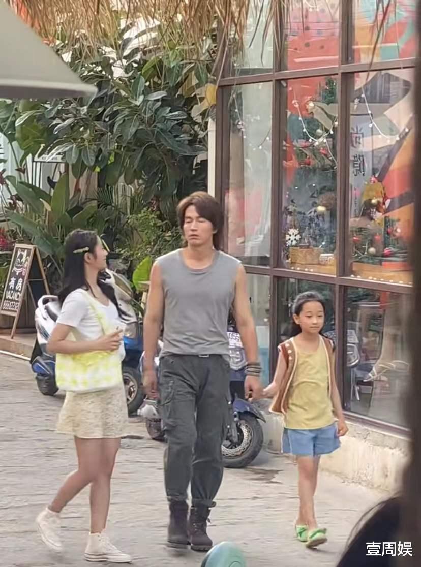 言承旭|偶遇言承旭拍戏，身材魁梧魅力十足，有种道明寺的既视感！