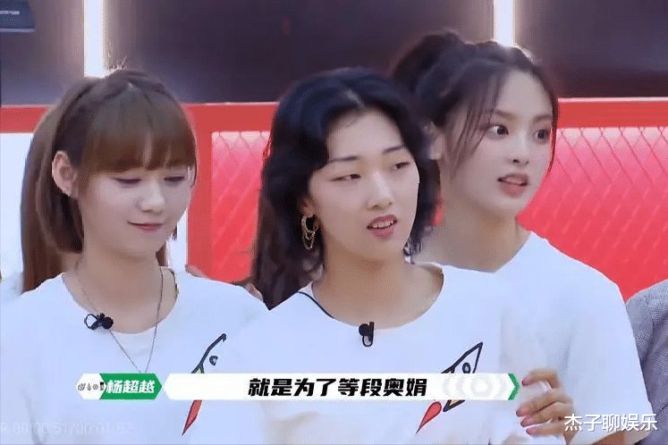 李玟|李玟揭开《好声音》黑幕，现场骂节目组眼瞎，不足24小时给出回应