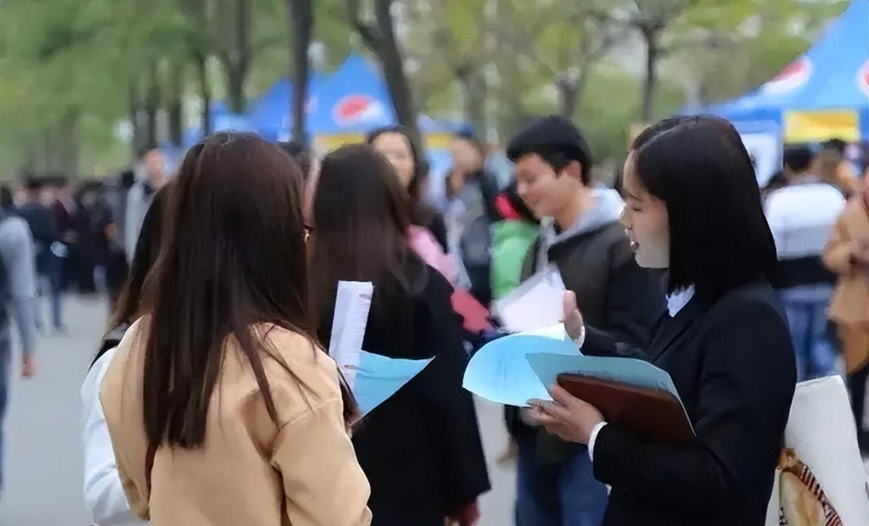 00后|00后大学生青睐的“新兴职业”，哄睡师月入3万，这些都收入颇丰