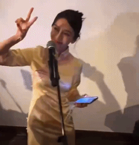 Angelababy|和黄晓明离婚后,杨颖穿旗袍聚会表情夸张,和前夫相比输得彻底