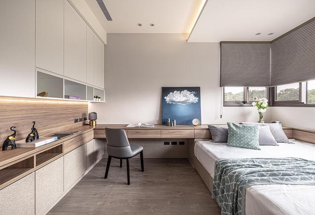 她家的户型改造真的绝:130㎡,轻松拥有“大横厅”和超多储物设计