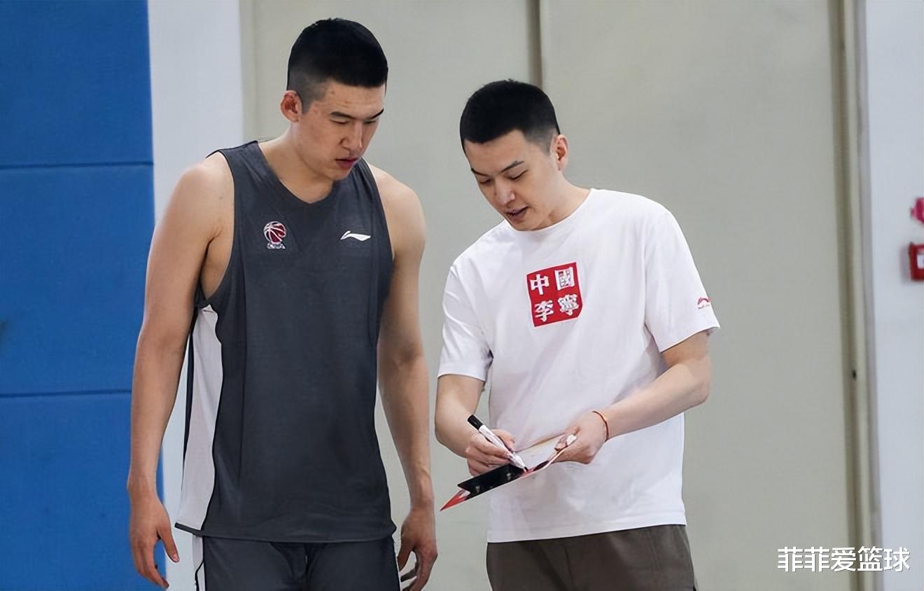 辽宁男篮|杨鸣骄傲了！称赞辽宁两小将，提郭艾伦太自信，孙铭徽赛后放狠话