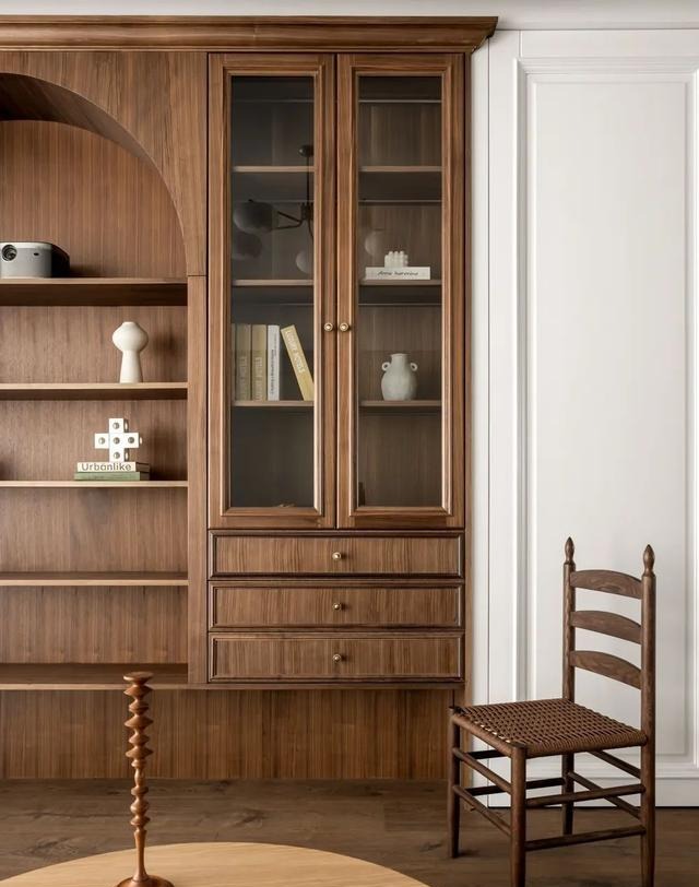 不跟风网红设计，也拒绝过度装修，这个180㎡大平层，那叫一个舒服