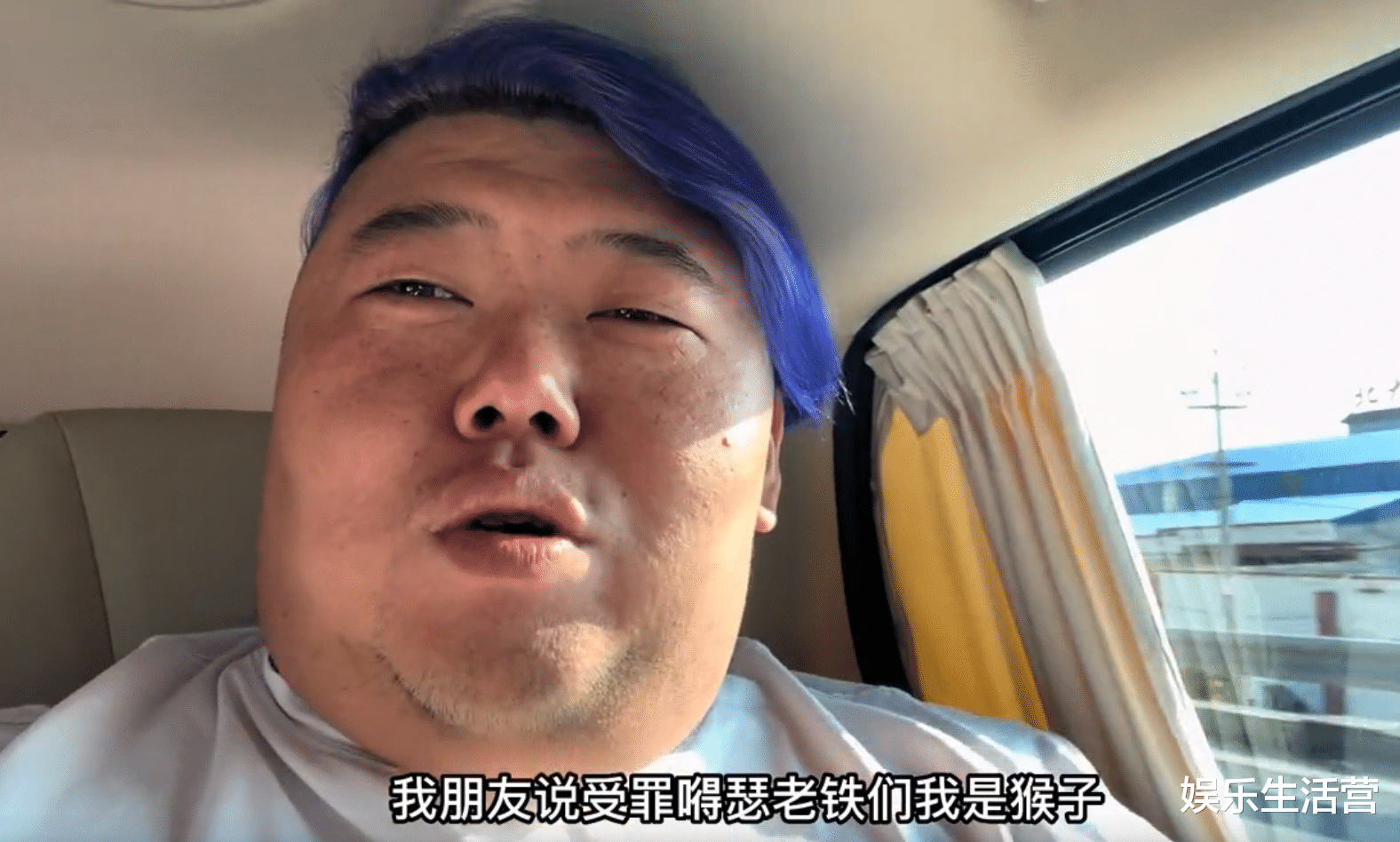 真人版波刚？百万粉胖猴仔游泳，大肥肚抢镜，网友：瘦的不明显