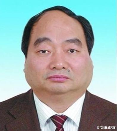 动物园“国字脸”猴子火了,长的太像我们身边似曾相识的人