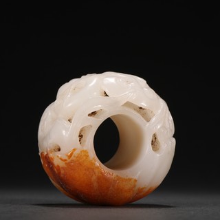 和田玉籽料|清代 和田玉籽料蝙蝠灵芝纹雕件