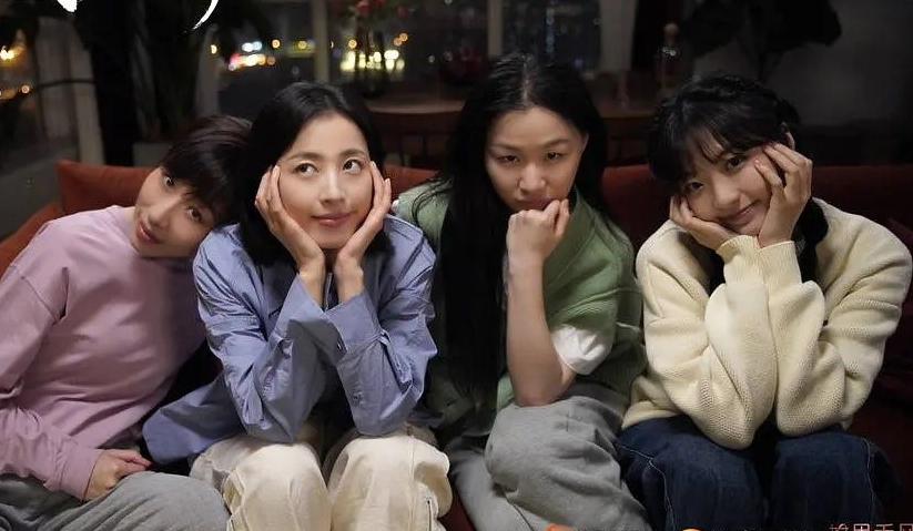 白玉|周雨彤在《我在他乡挺好的》中演技哭戏值得夸,她的衣品更值得夸。