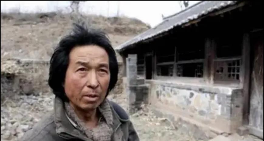 北大学霸94年携妻子隐居深山27年,花光350万后为何重回城市?