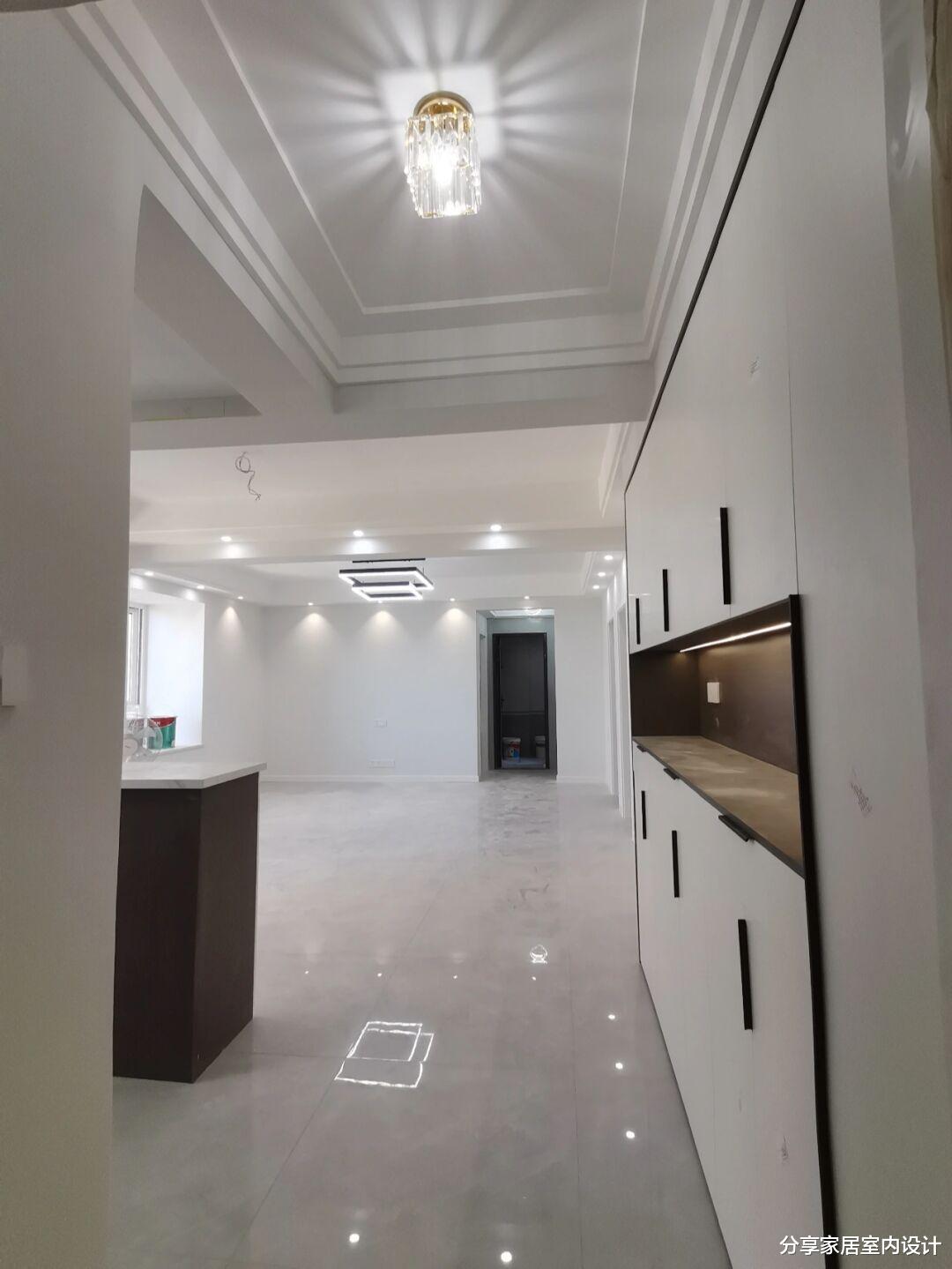 新房简单装修,家具进场很有家的味道,电视墙不做造型很耐看!