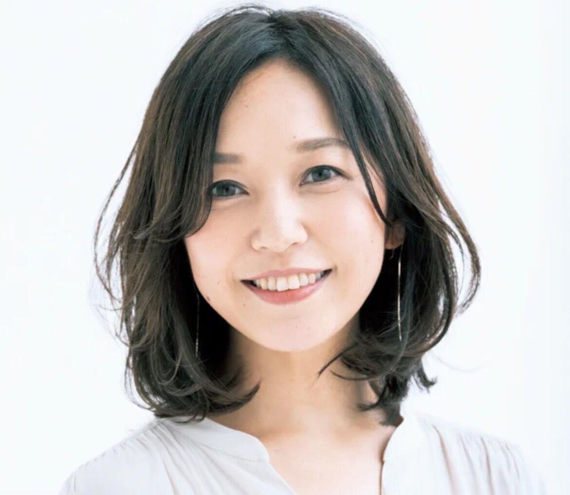 什么脸型“直发”好看，什么脸型“烫发”好看？看完分析就知道了