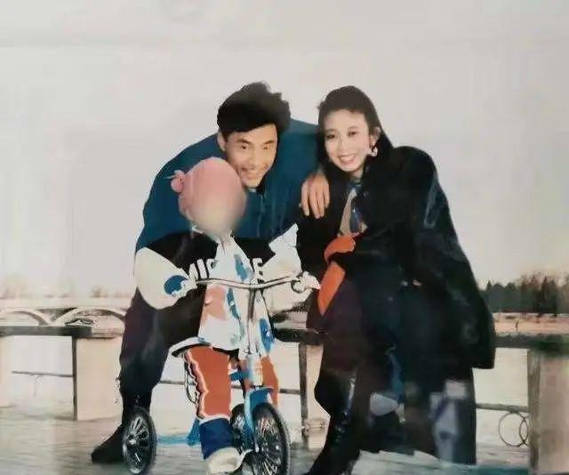 青云志|63岁于荣光被曝离婚,分割完5千万财产,离婚原因引猜测