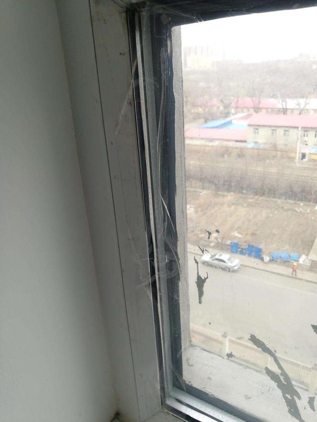 窗户呼呼灌冷风，学会这几招，省钱保暖还实用！