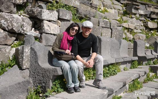 郭蔼明|刘青云商场牵妻子超腻歪，郭蔼明穿紧身裤没生娃就是嫩，结婚24年似初恋