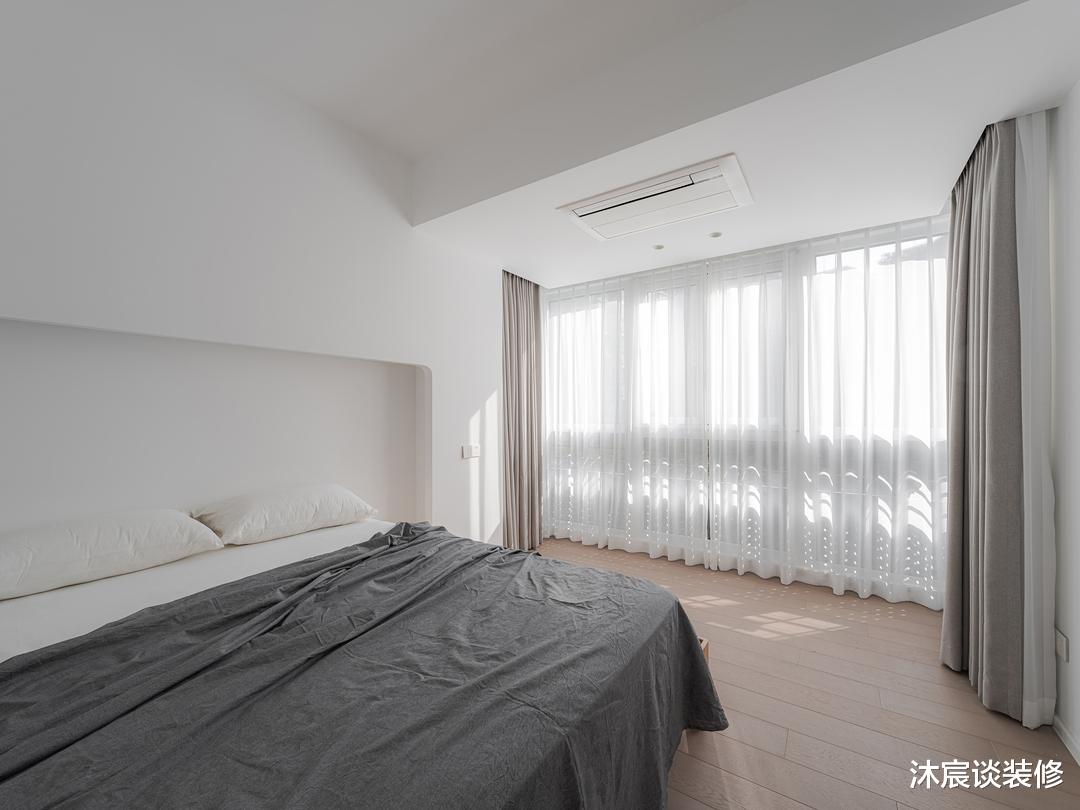 上海40岁姐姐闲不住,重新改造旧屋,坚持“极简穷装”,太好看了