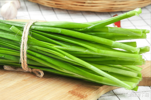 秋天“燥热”重,建议:少吃2物,多吃3菜1汤,降燥解热又营养