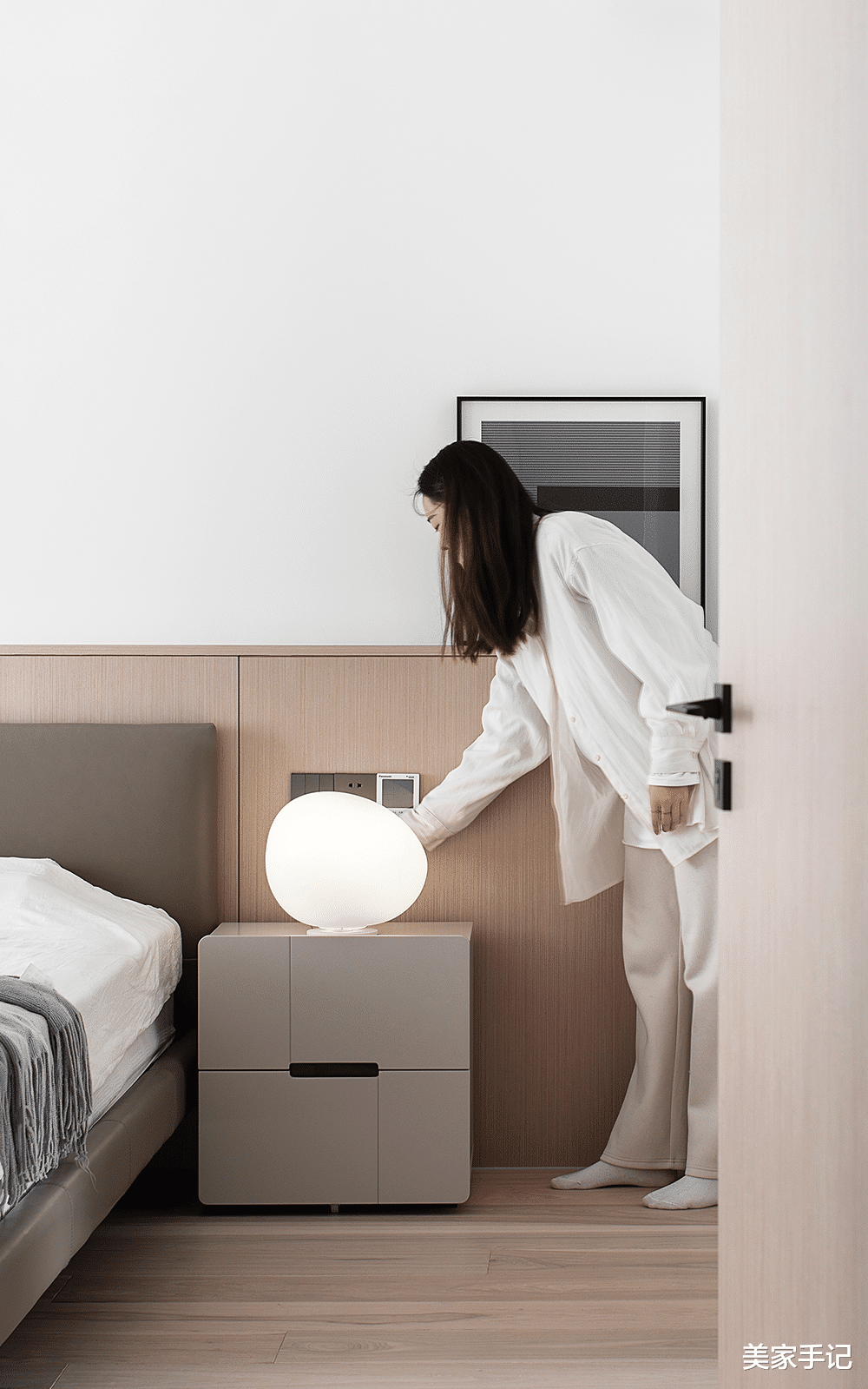 坚持极简主义的浙江夫妇,把家装修得一尘不染,透着骨子里的高级