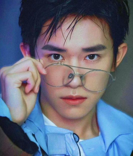 杨迪|10位“眉心长痣”的演员，有的凶有的美有的心机重，命运却各不相同