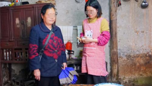 2013年，女子在厕所方便，小叔子向粪坑扔鞭炮，溅嫂子一身酿血案
