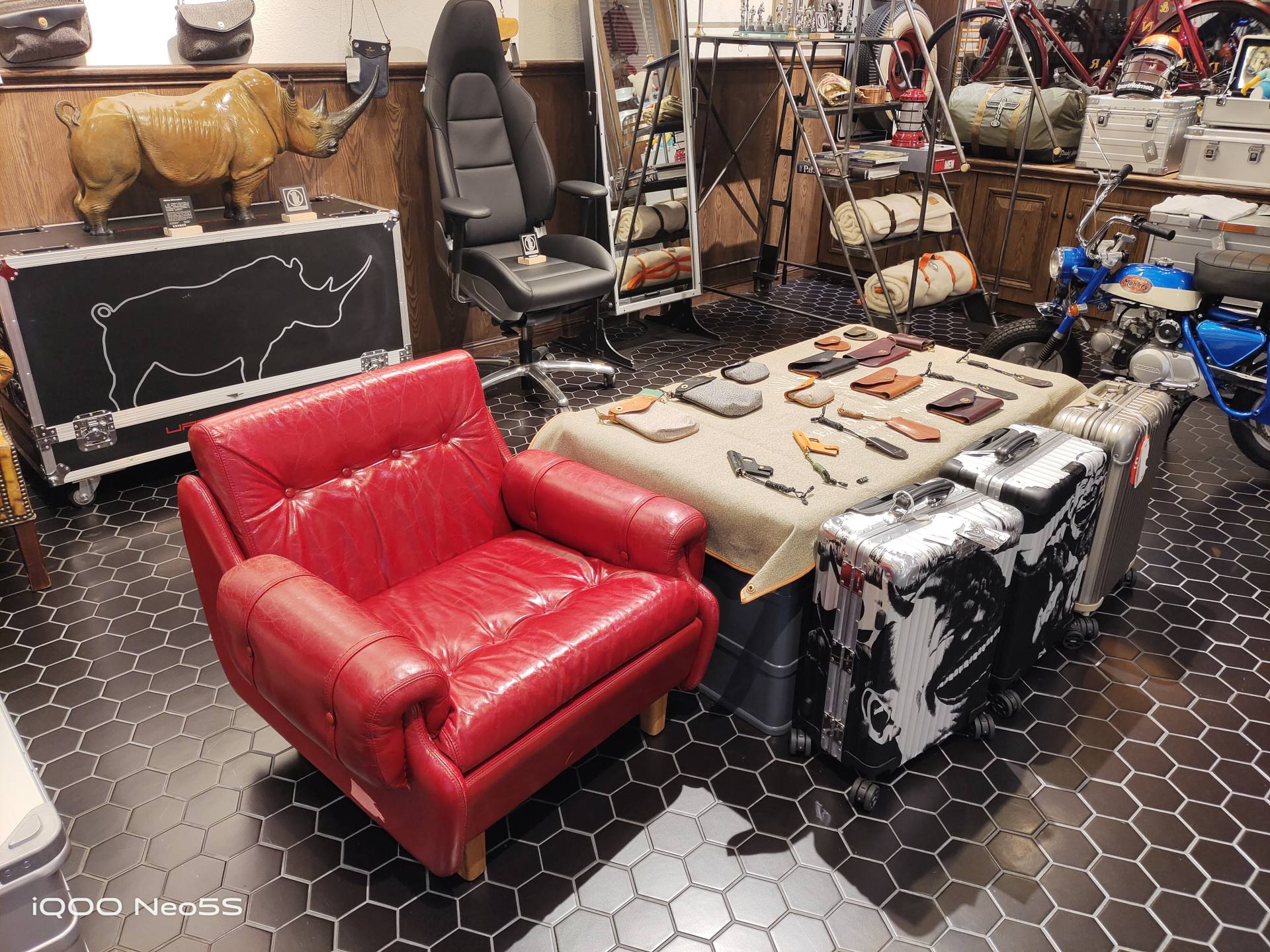 壁纸|同价位领先!iQOO Neo5S影像实力不俗,系统足够优秀