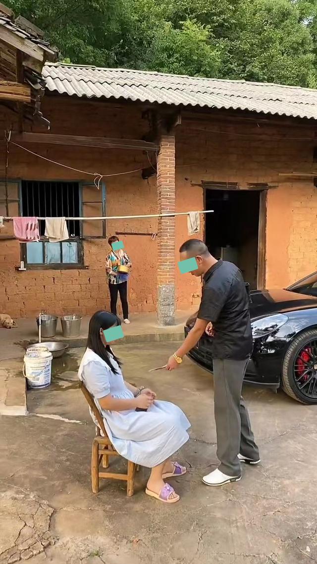 兄弟虽闹不合,得知怀有身孕的侄女生活困难,男子抛开恩怨去资助
