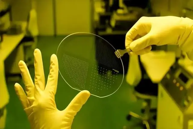 芯片|打破日企芯片耗材垄断，徐州小厂拿下80%专利，华为已投资3亿支持