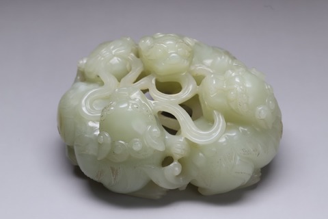 和田玉籽料|舊藏和田玉籽料“三狮滚绣球”.