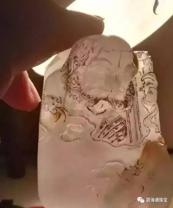 布鞋|项京讲堂-翡翠玉雕师傅“救活”的过程