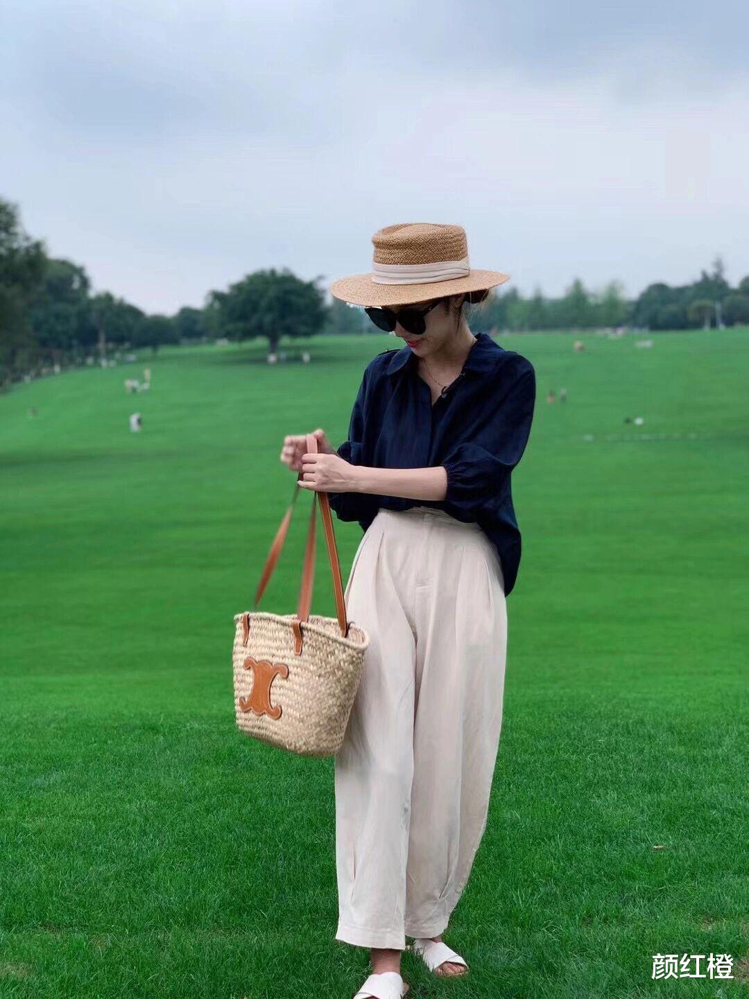 洋气的女人从不乱穿衣，夏天试试这些搭配方式，简约大气又显气质