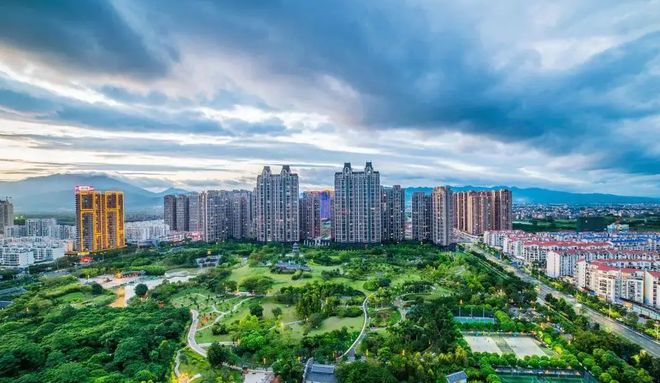 上海市|各色的风景，贵港西山的美真的是一绝！我还知道更多的贵港美景一起来看吧