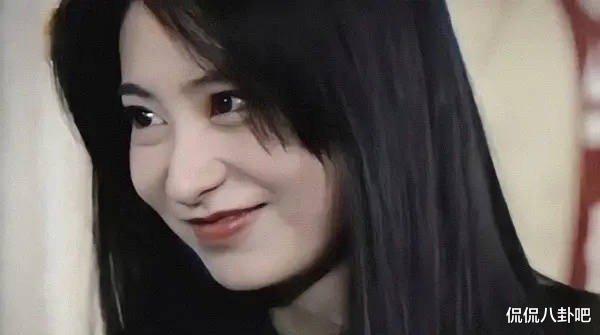 姐姐|笑不活了！有谁还不知道眉姐姐有一堆丑衣服~