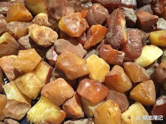 蜜蜡|最大的蜜蜡原石到底有多大？