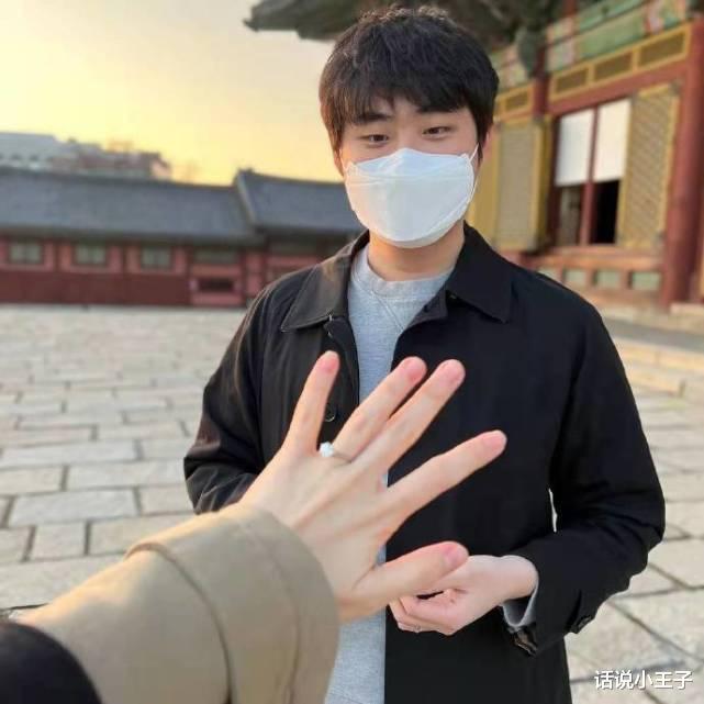 明日方舟|“Bang都求婚了，Faker还是单身”，女友身份让网友炸锅，颜值不输明星
