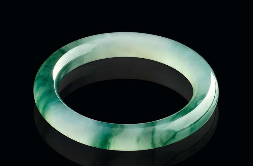 翡翠|翡翠的发展历经波折，到后来有钱都买不到，好的翡翠更是难得一见