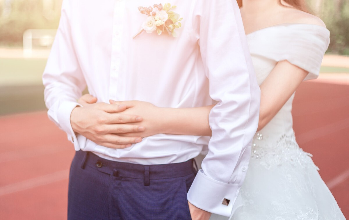 孤注一掷|辛夷坞《晨昏》：幸福，有时候需要孤注一掷的勇气