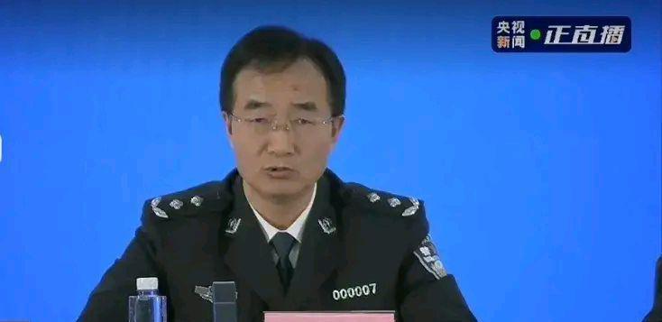 胡鑫宇|胡鑫宇与母亲最后的通话是告别还是求救?胡母为何不愿透露?