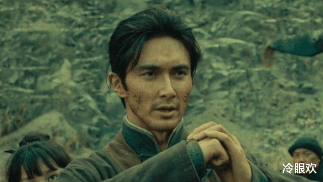 高伟光|高伟光怀疑是带着老婆去给爸妈过生日！近照雅俗共赏，席间闲聊连篇好近