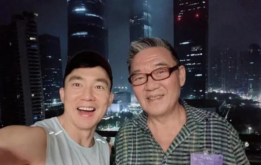 李立群|李立群卖掉上海豪宅,称不会再回内地工作,将在“狗窝”安顿余生