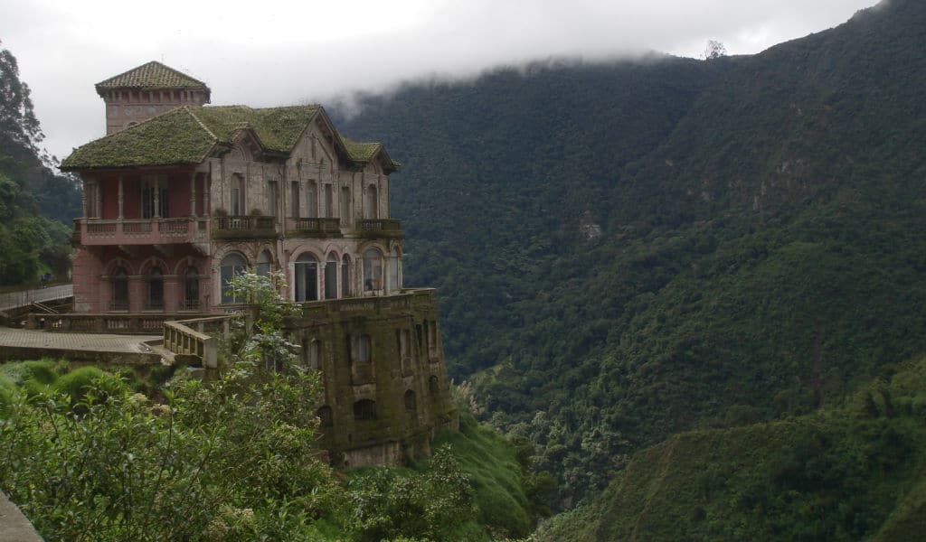 教堂|地球上15个被遗弃的地方会让你目瞪口呆