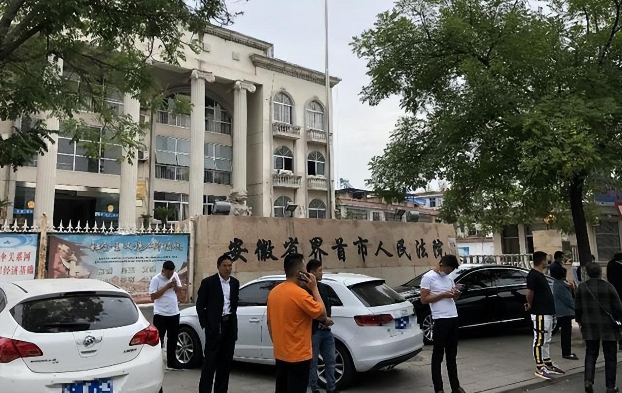 河南亿万富翁杀害朋友妻子:一听好兄弟说起亡妻,他就低头不说话