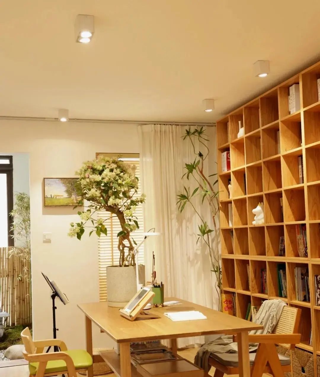 坚持“去客厅化”家居设计,减少了很多不必要的活动,真的爽歪歪